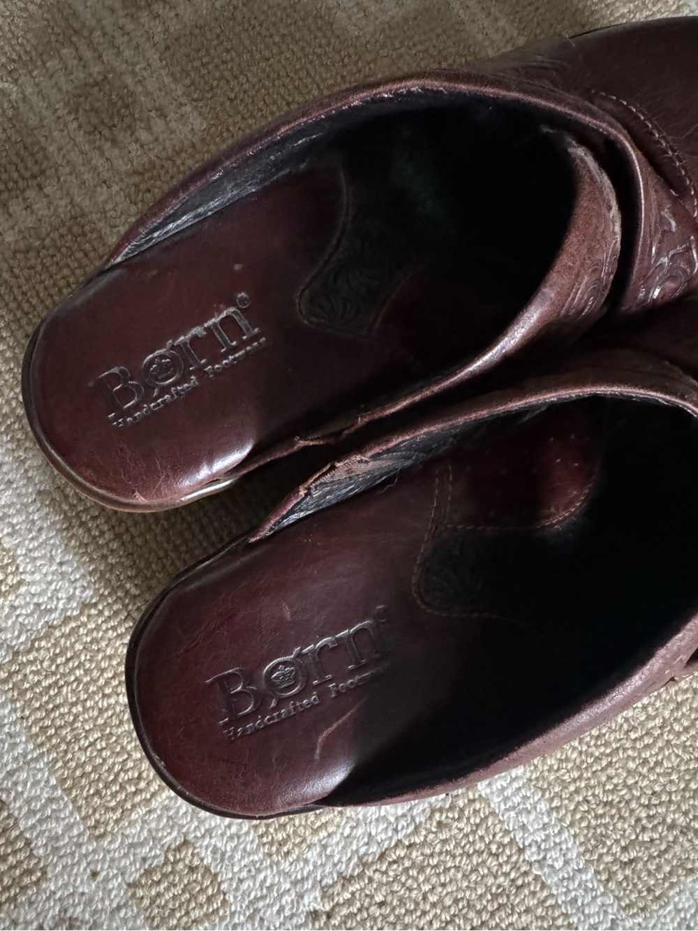 Born Tooled Leather Clog Mules Brown Comfort Shoes Slip On US 8 EU 39 - Picture 5 of 10